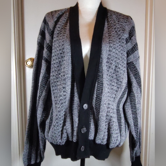 Vintage jantzen cardigan HAS BEEN SOLD DO NOT BUY OR ACCEPT OFFERS! - Picture 1 of 12